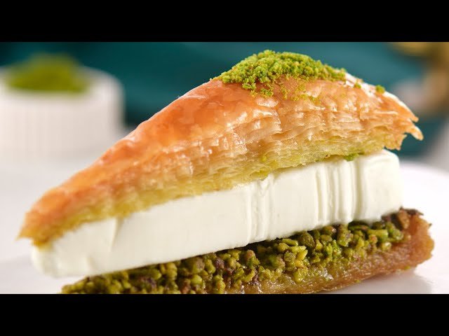Kotak Hadiah Baklava Premium Halal